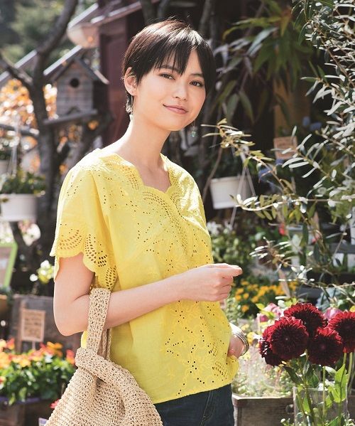 レプシィム Vネックリネンコンブラウス | www.stylos.com.br