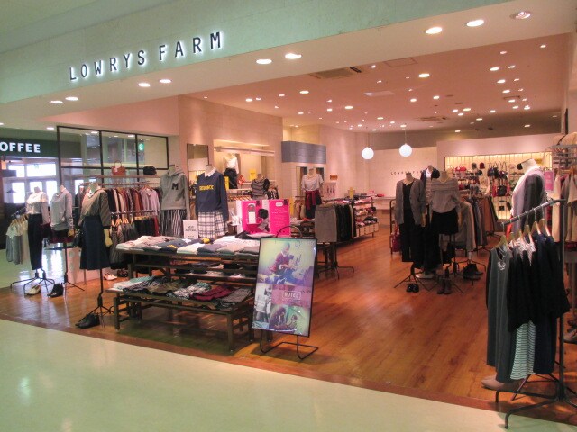 具志川メインシティ店 公式 ローリーズファーム Lowrys Farm 通販