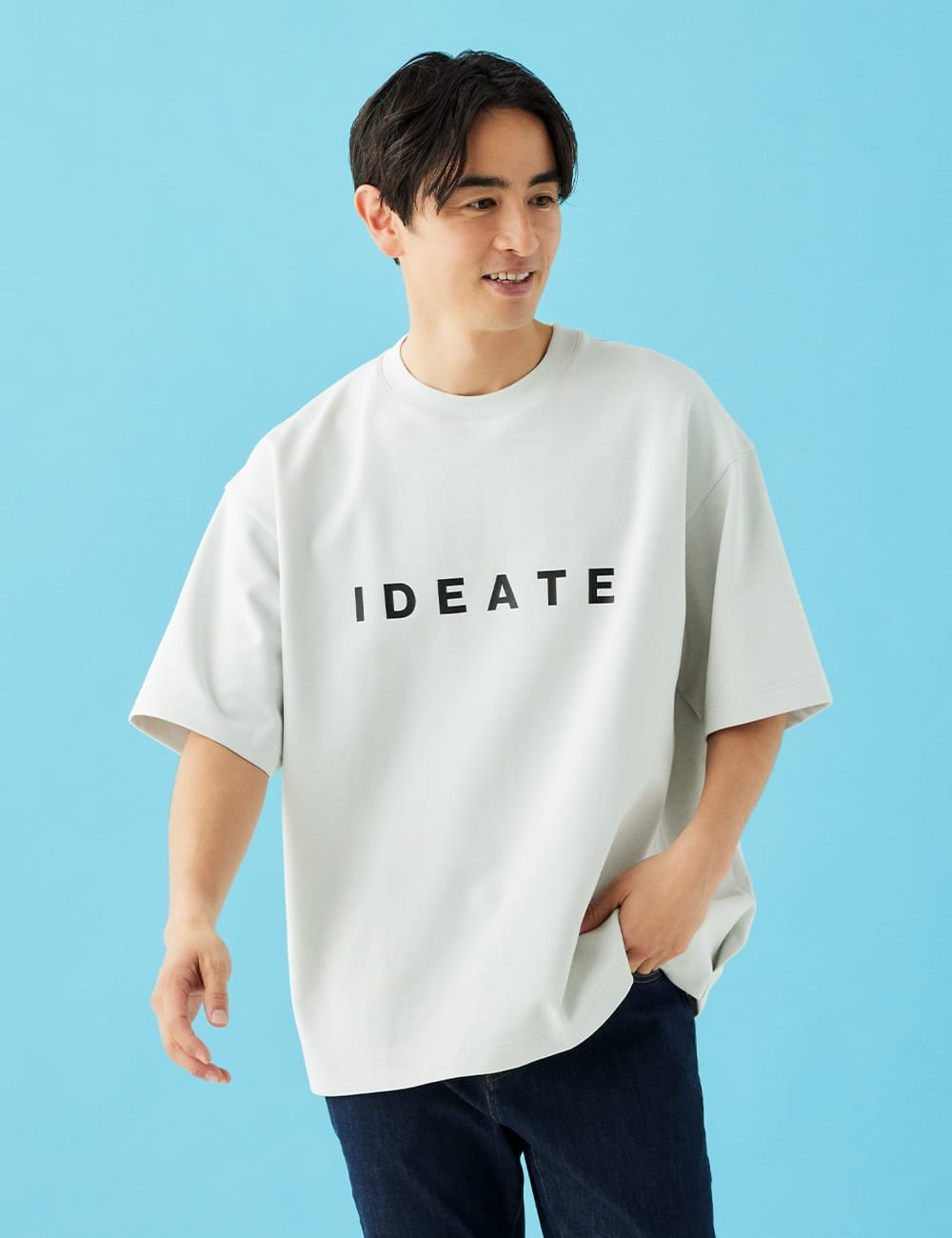 今っぽさや存在感も与えてくれるロゴタイプ。