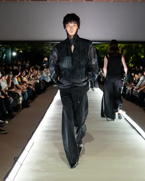 LOOK 06