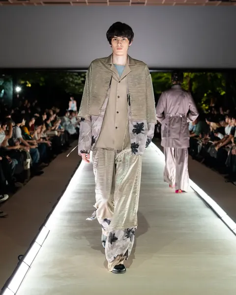 LOOK 21