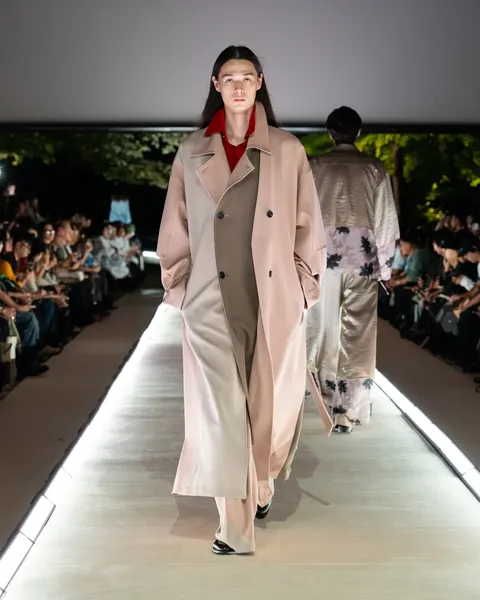 LOOK 22