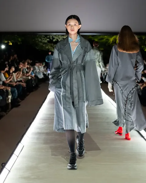 LOOK 25