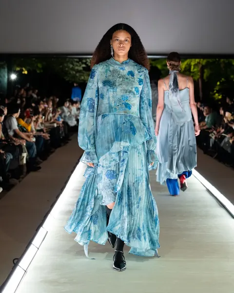 LOOK 27