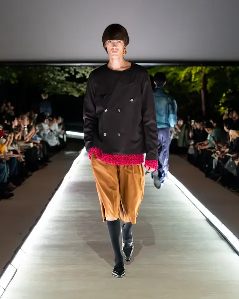 LOOK 29