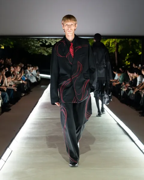 LOOK 38