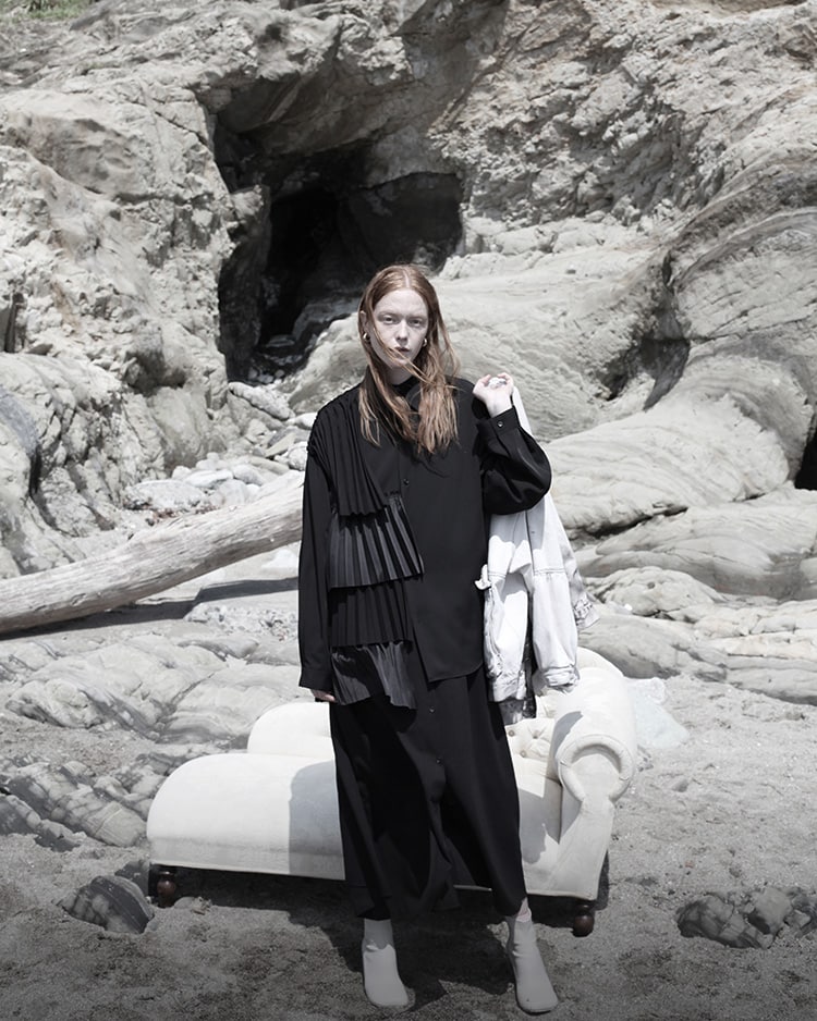LOOK01