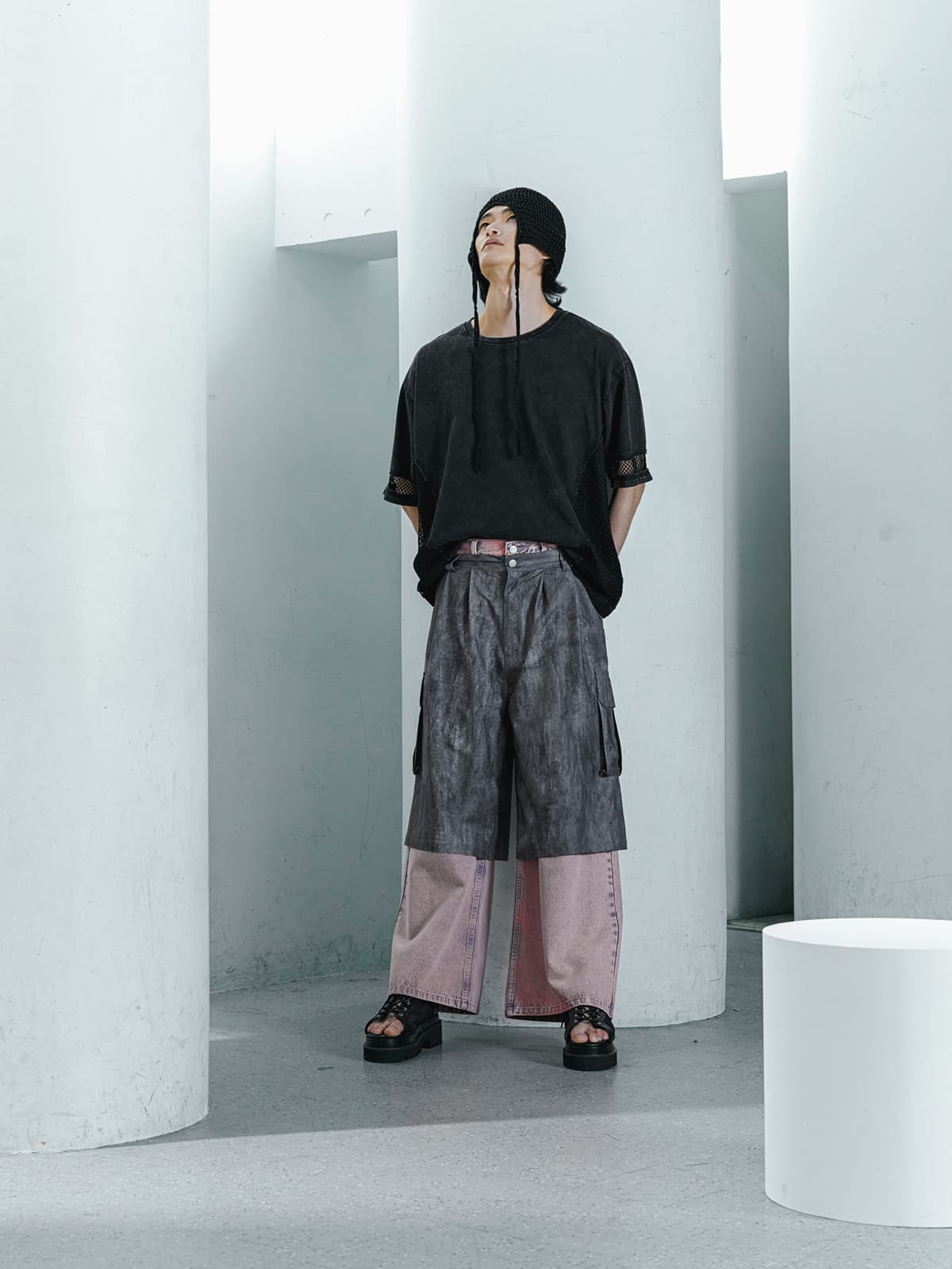 “脱・シンプル”を叶えるピグメントTシャツ4選 Look 19