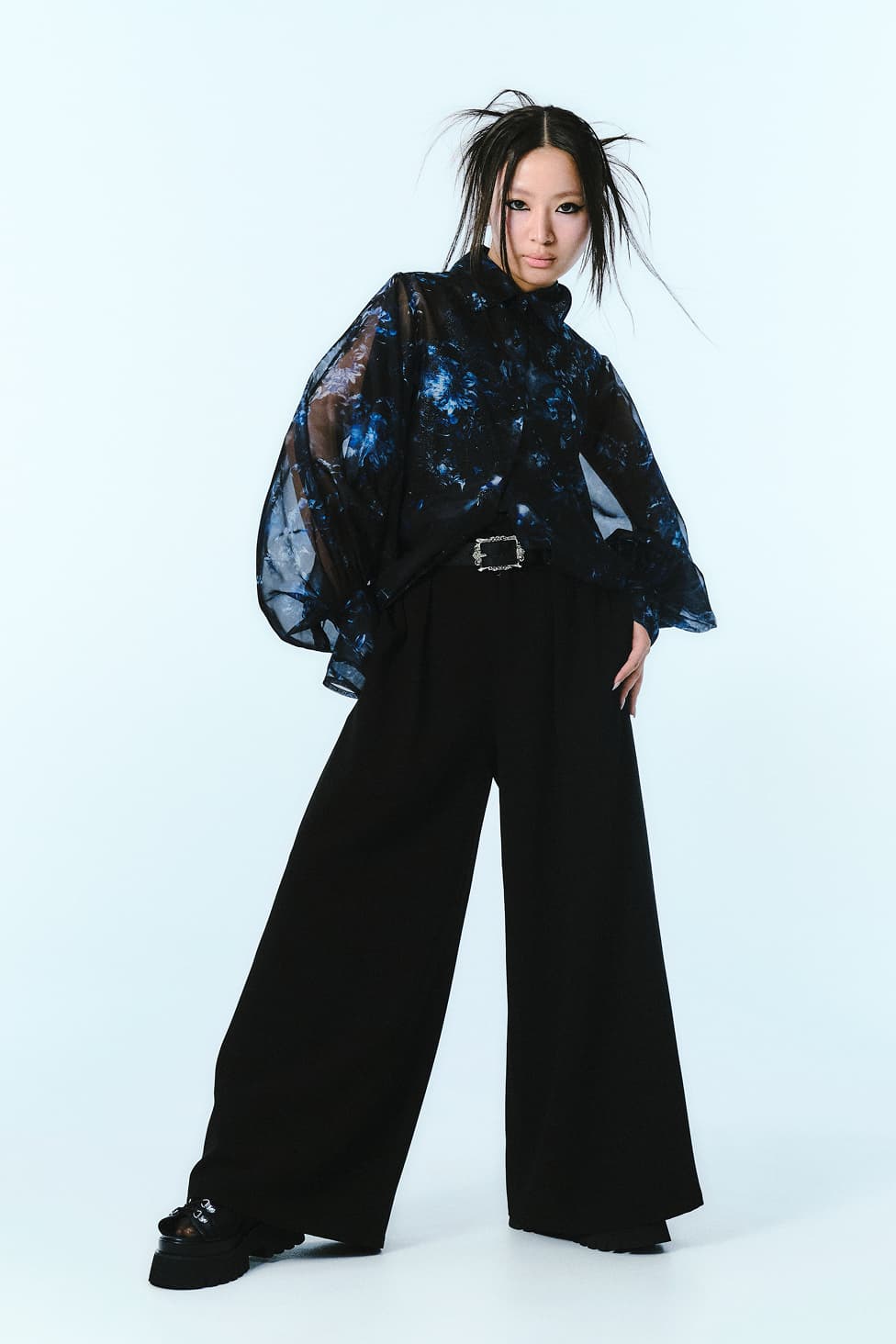 FLOWER GLOW feat. SAYAKA & COCO Look 03
