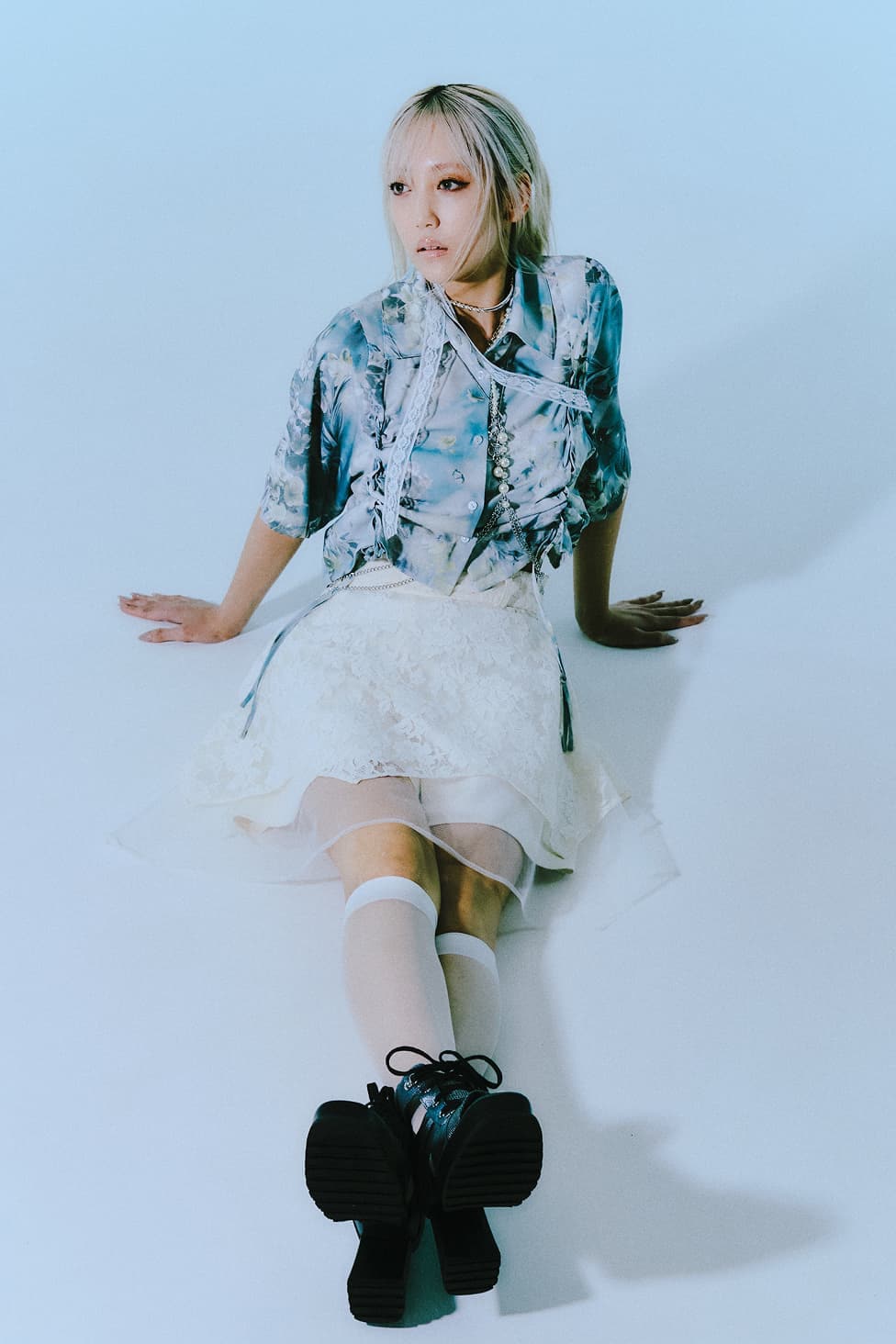 FLOWER GLOW feat. SAYAKA & COCO Look 05