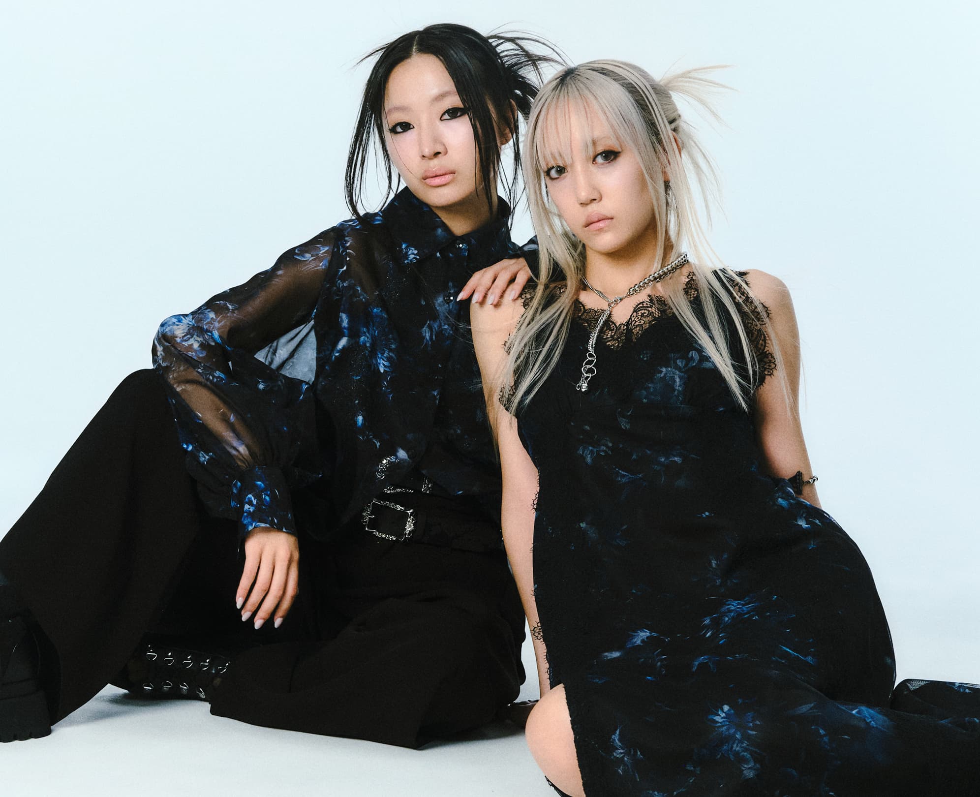 FLOWER GLOW feat. SAYAKA & COCO Look 08