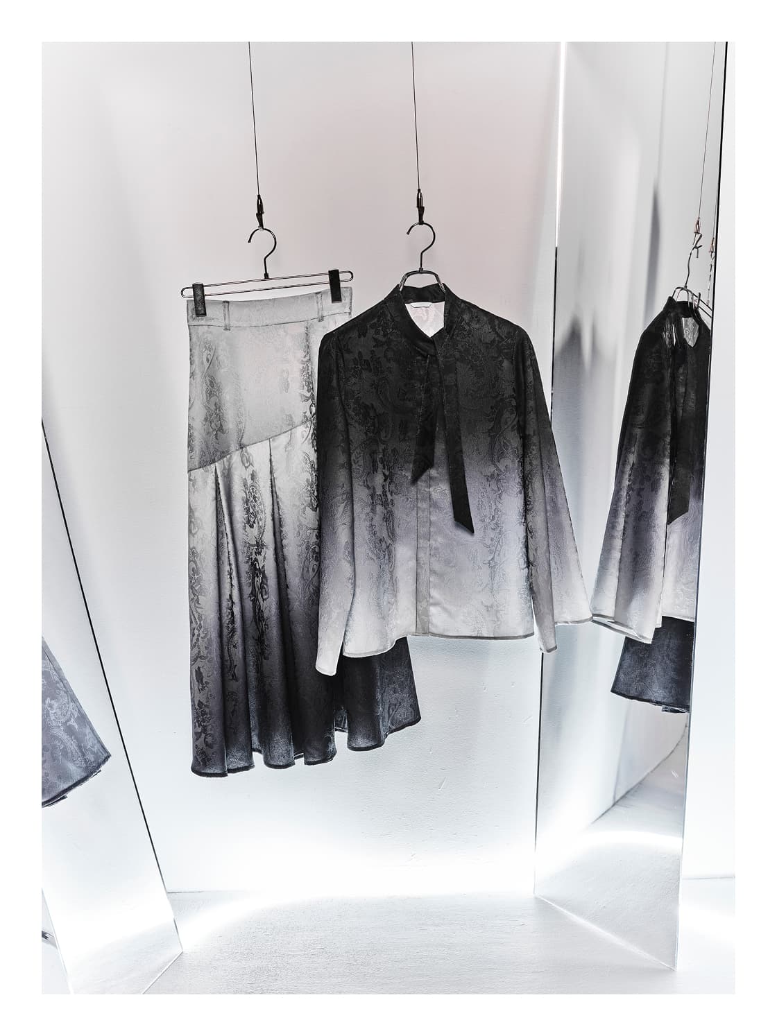 HOLIDAY LIMITED EDITION 2025 LADIES ITEM 1