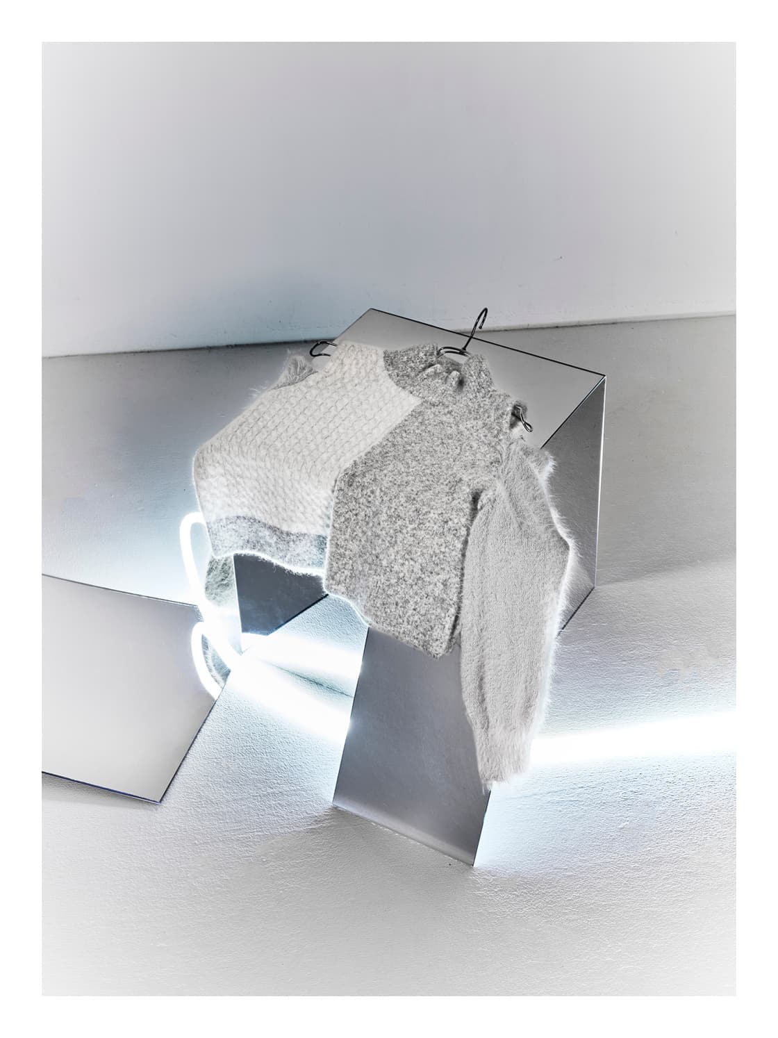 HOLIDAY LIMITED EDITION 2025 LADIES ITEM 2