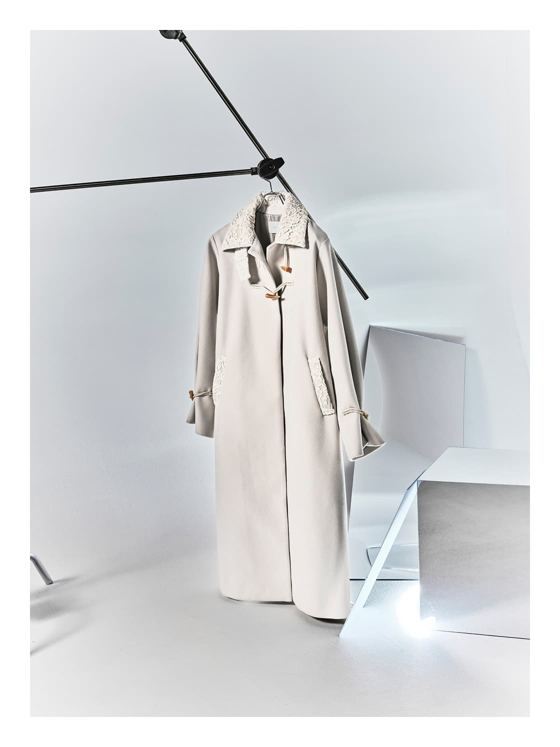 HOLIDAY LIMITED EDITION 2025 LADIES ITEM 3