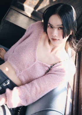 LOOK 8
