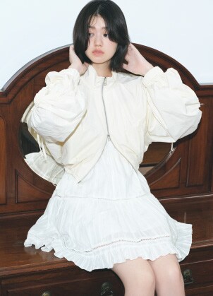 7/ Autumn White