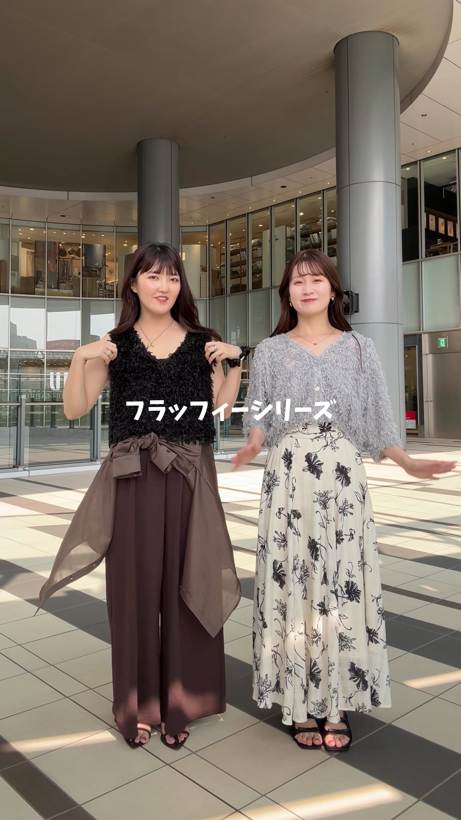 新同含 チェスティ F 長袖カーディガン フラミンゴ スパンコール ビジュー イエロー レディース 他 計2点 セット Chesty - Chesty(チェスティ) カーディガン サイズF レディース美品