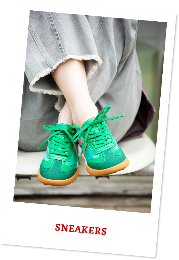 SNEAKERS