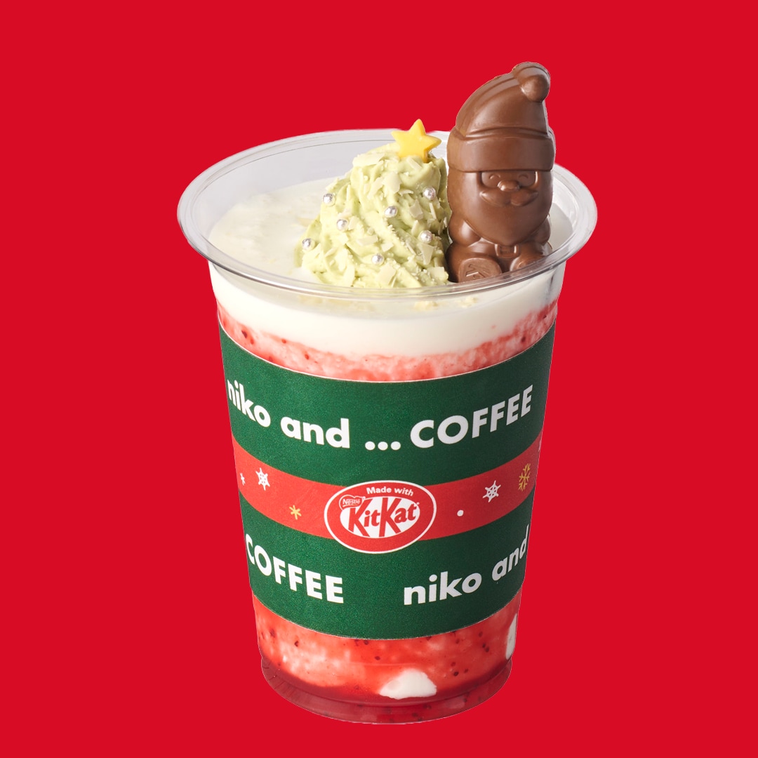 Strawberry Vanilla Smoothie. Made with KITKAT® Holiday Santa