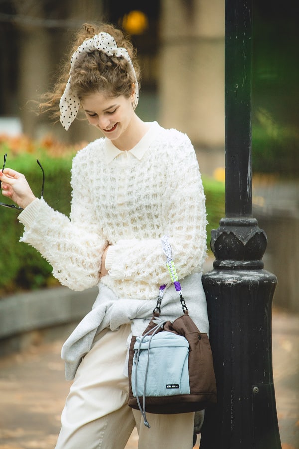 オールホワイトに映えるコンビカラー