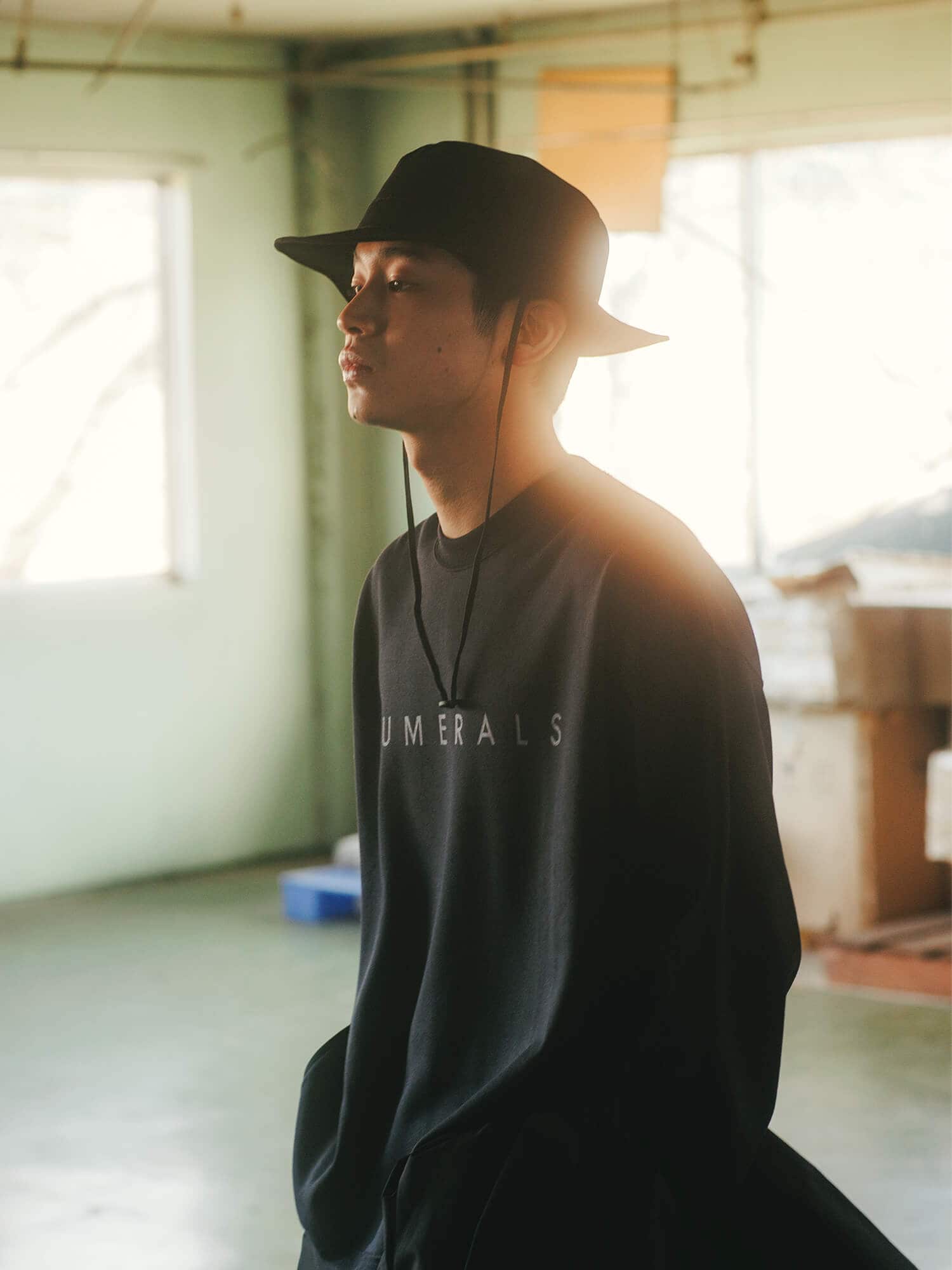 LOOK3_2_B