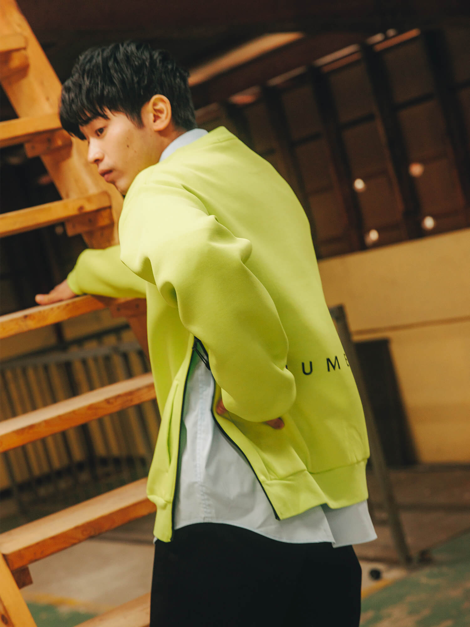 LOOK6_2_B